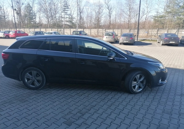 Toyota Avensis cena 38000 przebieg: 200500, rok produkcji 2014 z Katowice małe 92